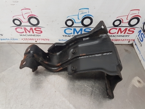 New Holland T5.95, T4.85, T4.75, Case Farmall 105a Engine Hood Support 84538400 - Kapotikaas - Traktor: pilt 2 New Holland T5.95, T4.85, T4.75, Case Farmall 105a Engine Hood Support 84538400 - Kapotikaas - Traktor: pilt 2