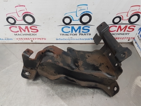 New Holland T5.95, T4.85, T4.75, Case Farmall 105a Engine Hood Support 84538400 - Kapotikaas - Traktor: pilt 4 New Holland T5.95, T4.85, T4.75, Case Farmall 105a Engine Hood Support 84538400 - Kapotikaas - Traktor: pilt 4