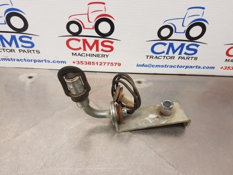 New Holland T5.95, T4, T5, Farmall Rotary Beacon Support 47788367 - Tuled/ Valgus - Traktor: pilt 1 New Holland T5.95, T4, T5, Farmall Rotary Beacon Support 47788367 - Tuled/ Valgus - Traktor: pilt 1