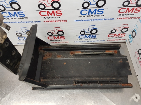 New Holland T5.95, T5, Case Battery Tray, Support 84535790, 84535783, 84536561 - Aku - Põllutööseade: pilt 3 New Holland T5.95, T5, Case Battery Tray, Support 84535790, 84535783, 84536561 - Aku - Põllutööseade: pilt 3