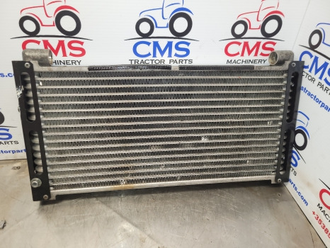 New Holland T6.160, T6.180 Case Maxxum 125, 155, 150 Oil Cooler 47645195 - Radiaator: pilt 1 New Holland T6.160, T6.180 Case Maxxum 125, 155, 150 Oil Cooler 47645195 - Radiaator: pilt 1