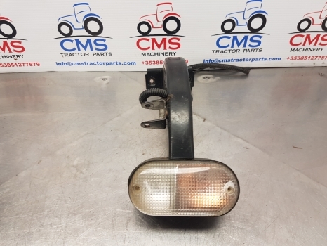 New Holland T6.180, Case Maxxum 115 Front Indicator Light Support Lhs 47705327 - Tuled/ Valgus - Traktor: pilt 1 New Holland T6.180, Case Maxxum 115 Front Indicator Light Support Lhs 47705327 - Tuled/ Valgus - Traktor: pilt 1