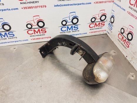 New Holland T6.180, Case Maxxum 115 Front Indicator Light Support Lhs 47705327 - Tuled/ Valgus - Traktor: pilt 2 New Holland T6.180, Case Maxxum 115 Front Indicator Light Support Lhs 47705327 - Tuled/ Valgus - Traktor: pilt 2
