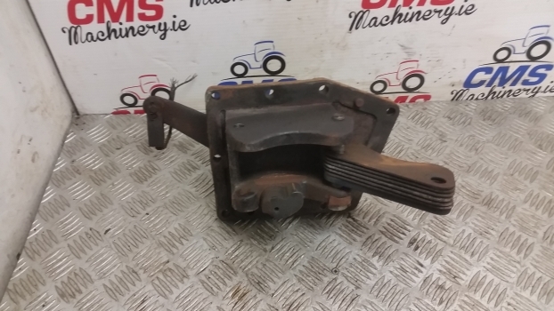 New Holland T6000 T6050 Parking Brake Support Assembly 84272658, 87379786 - Piduriosad - Traktor: pilt 1 New Holland T6000 T6050 Parking Brake Support Assembly 84272658, 87379786 - Piduriosad - Traktor: pilt 1