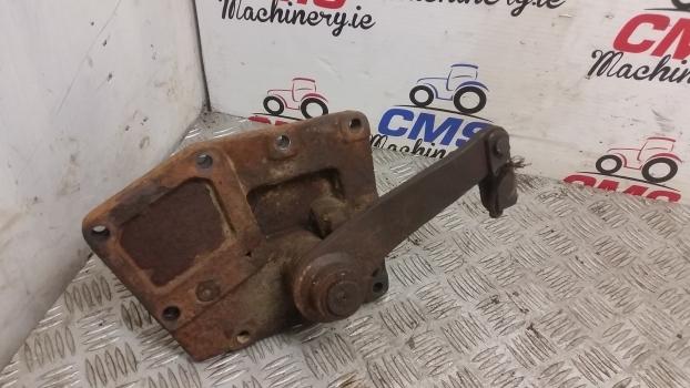 New Holland T6000 T6050 Parking Brake Support Assembly 84272658, 87379786 - Piduriosad - Traktor: pilt 5 New Holland T6000 T6050 Parking Brake Support Assembly 84272658, 87379786 - Piduriosad - Traktor: pilt 5