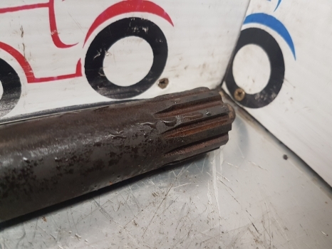 New Holland T6000, T7, Case Puma T7.210 Pto Drive Shaft Rear 87372761 - Veovõll - Traktor: pilt 3 New Holland T6000, T7, Case Puma T7.210 Pto Drive Shaft Rear 87372761 - Veovõll - Traktor: pilt 3