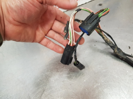 New Holland T6010, T6000, T7000, T7, Tail Light Wiring Loom 87313641 - Kaablid/ Juhtmestik: pilt 4 New Holland T6010, T6000, T7000, T7, Tail Light Wiring Loom 87313641 - Kaablid/ Juhtmestik: pilt 4