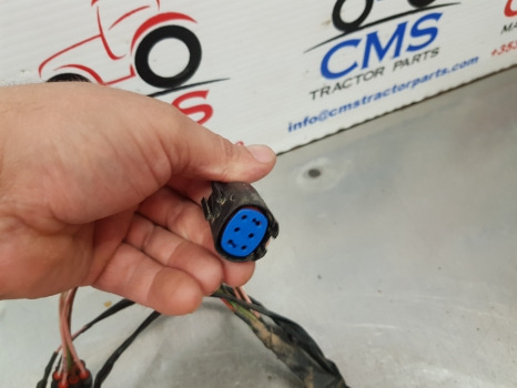 New Holland T6010, T6000, T7000, T7, Tail Light Wiring Loom 87313641 - Kaablid/ Juhtmestik: pilt 3 New Holland T6010, T6000, T7000, T7, Tail Light Wiring Loom 87313641 - Kaablid/ Juhtmestik: pilt 3