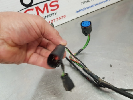 New Holland T6010, T6000, T7000, T7, Tail Light Wiring Loom 87313641 - Kaablid/ Juhtmestik: pilt 5 New Holland T6010, T6000, T7000, T7, Tail Light Wiring Loom 87313641 - Kaablid/ Juhtmestik: pilt 5