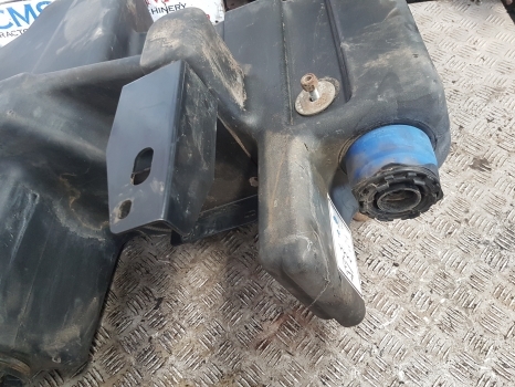 New Holland T7.200 Adblue Tank 84260592 - AdBlue paak - Traktor: pilt 5 New Holland T7.200 Adblue Tank 84260592 - AdBlue paak - Traktor: pilt 5