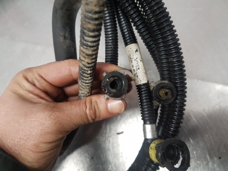 Väljalaskesüsteem - Traktor New Holland T7.200, T7.170, T7.185, Case Puma, Adblue Conduit Assy 84180432: pilt 6