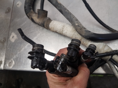 Väljalaskesüsteem - Traktor New Holland T7.200, T7.170, T7.185, Case Puma, Adblue Conduit Assy 84180432: pilt 8