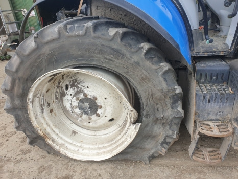 New Holland T7.200 Transmission, Axle, Pto, Hydraulic, Electric Nut Parts - Käigukast: pilt 3 New Holland T7.200 Transmission, Axle, Pto, Hydraulic, Electric Nut Parts - Käigukast: pilt 3