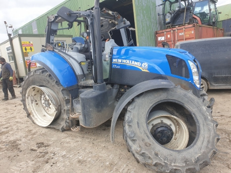 New Holland T7.200 Transmission, Axle, Pto, Hydraulic, Electric Nut Parts - Käigukast: pilt 1 New Holland T7.200 Transmission, Axle, Pto, Hydraulic, Electric Nut Parts - Käigukast: pilt 1