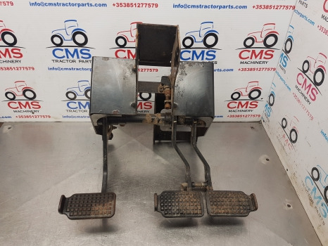 New Holland T7040, Tsa Brake, Clutch Pedal Kit 87547108, 87547109, 87566904 - Sidur ja varuosad - Põllutööseade: pilt 2 New Holland T7040, Tsa Brake, Clutch Pedal Kit 87547108, 87547109, 87566904 - Sidur ja varuosad - Põllutööseade: pilt 2