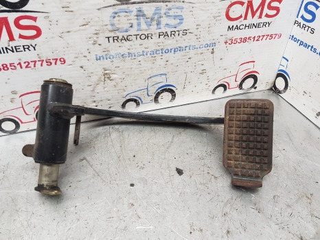 New Holland Tm, 60 Fiat M, Case Mxm Tm140 Clutch Pedal Assy 82000797, 82030041 - Sidur ja varuosad - Põllutööseade: pilt 2 New Holland Tm, 60 Fiat M, Case Mxm Tm140 Clutch Pedal Assy 82000797, 82030041 - Sidur ja varuosad - Põllutööseade: pilt 2