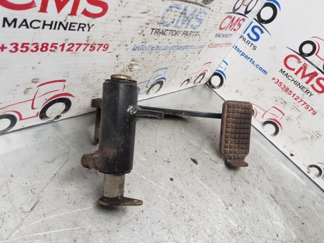 New Holland Tm, 60 Fiat M, Case Mxm Tm140 Clutch Pedal Assy 82000797, 82030041 - Sidur ja varuosad - Põllutööseade: pilt 3 New Holland Tm, 60 Fiat M, Case Mxm Tm140 Clutch Pedal Assy 82000797, 82030041 - Sidur ja varuosad - Põllutööseade: pilt 3