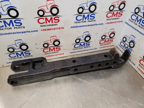 New Holland Tm, Ford 40 Series Tm120 Draw Bar Hook 82014755, 82014758, 82027753 - Raam/ Konstruktsioon: pilt 5 New Holland Tm, Ford 40 Series Tm120 Draw Bar Hook 82014755, 82014758, 82027753 - Raam/ Konstruktsioon: pilt 5