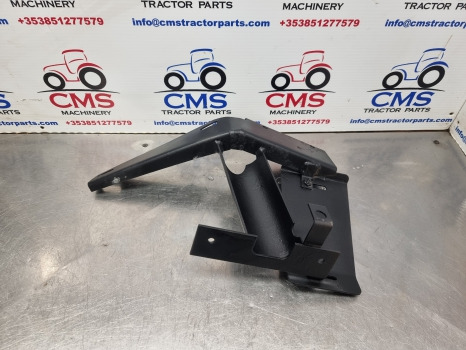 New Holland Tm, Ts, Tl, 60, 40 Series, Mudguard Extension Support Rhs 82029985 - Poritiib: pilt 1 New Holland Tm, Ts, Tl, 60, 40 Series, Mudguard Extension Support Rhs 82029985 - Poritiib: pilt 1