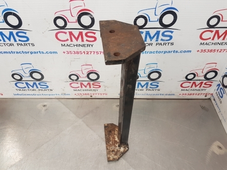 New Holland Tm150, 115, 125, 135, 165 Battery Support Column Rhs 82017454 - Aku - Traktor: pilt 3 New Holland Tm150, 115, 125, 135, 165 Battery Support Column Rhs 82017454 - Aku - Traktor: pilt 3