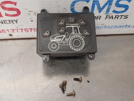 New Holland Ts115a Case Mxu100, 110 Worklamp Ecu 82022885, 47571856 - Mootori juhtimisseade - Traktor: pilt 1 New Holland Ts115a Case Mxu100, 110 Worklamp Ecu 82022885, 47571856 - Mootori juhtimisseade - Traktor: pilt 1