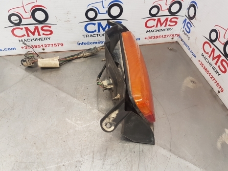 New Holland Ts115a Left Rear Light 82037619, 87747247 - Tagatuled - Traktor: pilt 4 New Holland Ts115a Left Rear Light 82037619, 87747247 - Tagatuled - Traktor: pilt 4