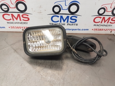 New Holland Ts115a Work Lamp Light 82031084, 84313308 - Tuled/ Valgus - Traktor: pilt 1 New Holland Ts115a Work Lamp Light 82031084, 84313308 - Tuled/ Valgus - Traktor: pilt 1