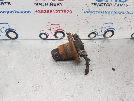 Same Deutz Lamborghini Rubin 120 Front Axle King Pin Top 0.010.4626.0/20 - Esitelg - Traktor: pilt 3 Same Deutz Lamborghini Rubin 120 Front Axle King Pin Top 0.010.4626.0/20 - Esitelg - Traktor: pilt 3
