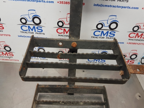 T5000, Tl, Tla, Case Jxu Series, Foot Step Assy Rhs 5184803, 82007963, 82007964 - Asteraud - Põllutööseade: pilt 5 T5000, Tl, Tla, Case Jxu Series, Foot Step Assy Rhs 5184803, 82007963, 82007964 - Asteraud - Põllutööseade: pilt 5