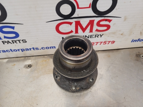 Valtra 6400 Front Axle Bevel Gear Input Flange V31794300, 730/100 - Esitelg: pilt 4 Valtra 6400 Front Axle Bevel Gear Input Flange V31794300, 730/100 - Esitelg: pilt 4