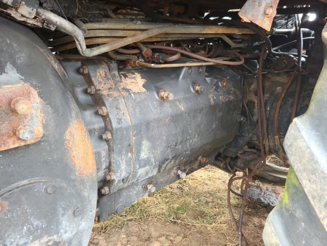 Valtra S280 Transmission Gearbox Complete V34074300, V34074400, V35081000 - Jõuülekanne - Materjali käitlemise seade: pilt 1 Valtra S280 Transmission Gearbox Complete V34074300, V34074400, V35081000 - Jõuülekanne - Materjali käitlemise seade: pilt 1