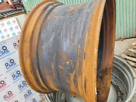 Valtra S374 Massey Ferguson 7480, 7485 Rear Wheel Rim 23x42 Pair 4293368m95 - Velg - Traktor: pilt 4 Valtra S374 Massey Ferguson 7480, 7485 Rear Wheel Rim 23x42 Pair 4293368m95 - Velg - Traktor: pilt 4