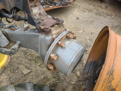 Valtra T174ea Front axle hub lhs complete - Esitelg - Põllutööseade: pilt 3 Valtra T174ea Front axle hub lhs complete - Esitelg - Põllutööseade: pilt 3