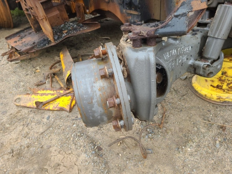 Valtra T174ea Front axle hub rhs complete - Esitelg - Põllutööseade: pilt 2 Valtra T174ea Front axle hub rhs complete - Esitelg - Põllutööseade: pilt 2