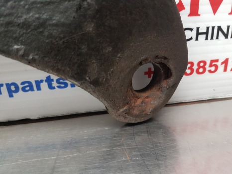 Case 5120, 5140, 5130 Hitch Arm Bracket Rhs 1974319c1, 1974319c2, 1974319c3 - Varuosa - Traktor: pilt 3 Case 5120, 5140, 5130 Hitch Arm Bracket Rhs 1974319c1, 1974319c2, 1974319c3 - Varuosa - Traktor: pilt 3