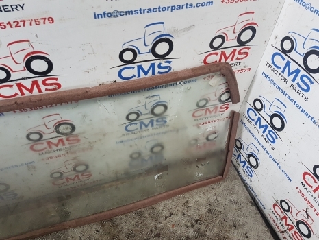 Zetor 3000, 4000, 5000, 6000, 7000 Rear Glass 60117910b, S64986, 60117910 - Aken ja varuosad - Traktor: pilt 4 Zetor 3000, 4000, 5000, 6000, 7000 Rear Glass 60117910b, S64986, 60117910 - Aken ja varuosad - Traktor: pilt 4