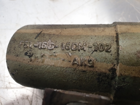 Zetor 8011 Power Steering Oil Tank And Filter 531980278010, 80.272.901 - Juhtimine - Traktor: pilt 5 Zetor 8011 Power Steering Oil Tank And Filter 531980278010, 80.272.901 - Juhtimine - Traktor: pilt 5
