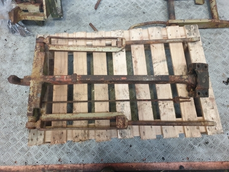 Zetor Crystal 8011 Complete Pick Up Hitch Will Also Fit Ursus - Kiirühendus - Traktor: pilt 3 Zetor Crystal 8011 Complete Pick Up Hitch Will Also Fit Ursus - Kiirühendus - Traktor: pilt 3