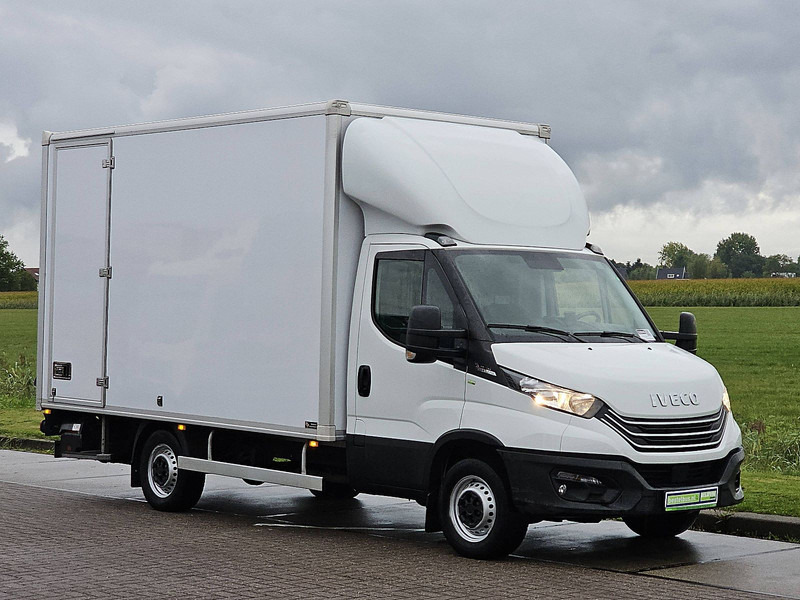 Iveco Daily 35S18 ac automaat EURO6 - Tarbesõiduk furgoon: pilt 4 Iveco Daily 35S18 ac automaat EURO6 - Tarbesõiduk furgoon: pilt 4