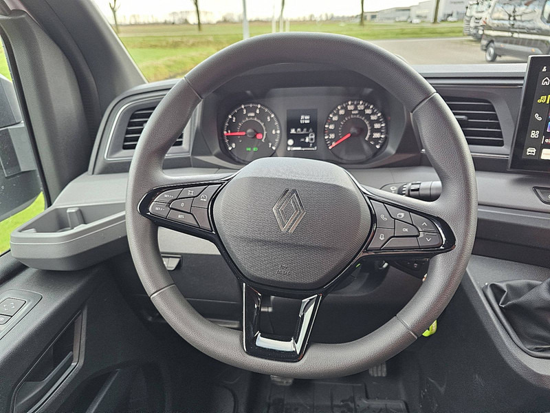 Interior photo 2: Kaubik Renault Master 2.0 L3H2 130Pk Euro6 AC!