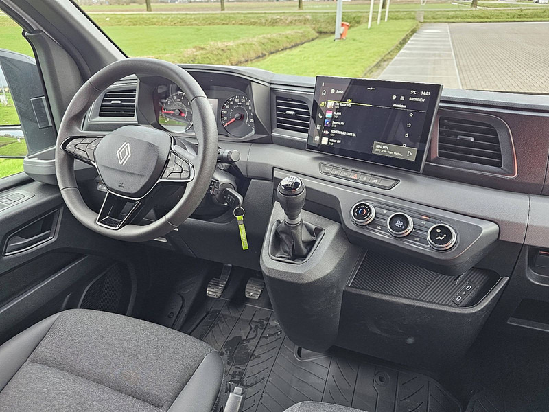 Interior photo 1: Kaubik Renault Master 2.0 L3H2 130Pk Euro6 AC!