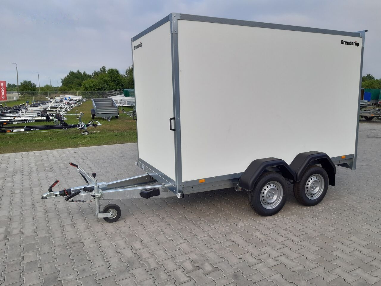 Brenderup Cargo 7350 TBR Rampa 350x155x185 cm - Furgoonjärelhaagis: pilt 3 Brenderup Cargo 7350 TBR Rampa 350x155x185 cm - Furgoonjärelhaagis: pilt 3