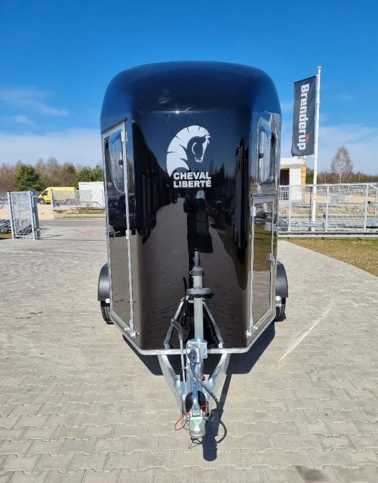 CHEVAL LIBERTÉ Gold 3 - przyczepa dla dwóch koni | siodlarnia | 2000kg DMC - Hobutreiler: pilt 5 CHEVAL LIBERTÉ Gold 3 - przyczepa dla dwóch koni | siodlarnia | 2000kg DMC - Hobutreiler: pilt 5