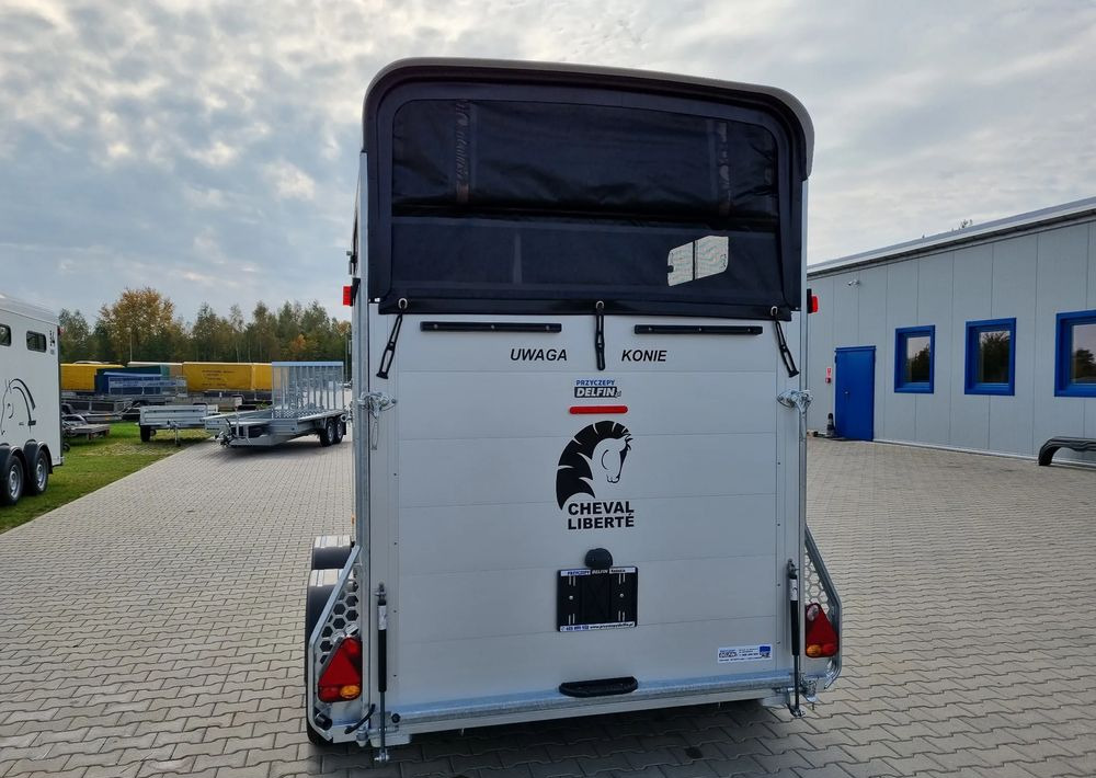 Uus Hobutreiler CHEVAL LIBERTÉ Touring Country + siodlarnia | przyczepa dla dwóch koni z rampą z przodu | 2000 kg DMC: pilt 11 Uus Hobutreiler CHEVAL LIBERTÉ Touring Country + siodlarnia | przyczepa dla dwóch koni z rampą z przodu | 2000 kg DMC: pilt 11