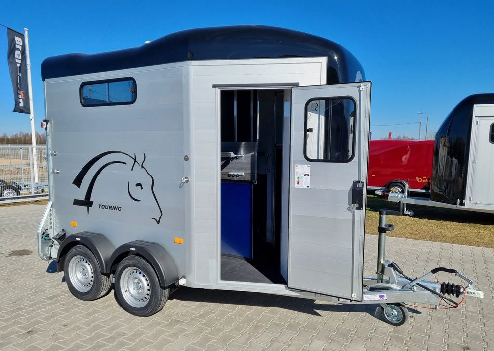 Uus Hobutreiler CHEVAL LIBERTÉ Touring Country + siodlarnia | przyczepa dla dwóch koni z rampą z przodu | 2000 kg DMC: pilt 16 Uus Hobutreiler CHEVAL LIBERTÉ Touring Country + siodlarnia | przyczepa dla dwóch koni z rampą z przodu | 2000 kg DMC: pilt 16