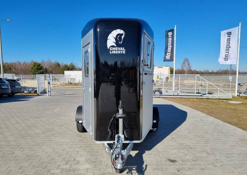 Uus Hobutreiler CHEVAL LIBERTÉ Touring Country + siodlarnia | przyczepa dla dwóch koni z rampą z przodu | 2000 kg DMC: pilt 7 Uus Hobutreiler CHEVAL LIBERTÉ Touring Country + siodlarnia | przyczepa dla dwóch koni z rampą z przodu | 2000 kg DMC: pilt 7