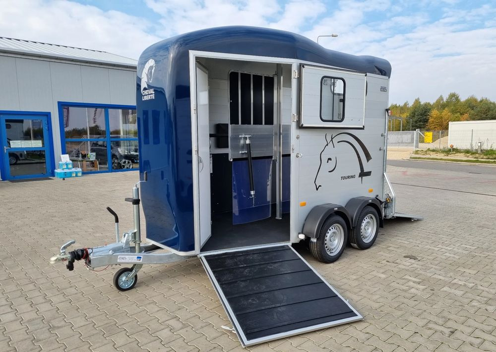 Uus Hobutreiler CHEVAL LIBERTÉ Touring Country + siodlarnia | przyczepa dla dwóch koni z rampą z przodu | 2000 kg DMC: pilt 19 Uus Hobutreiler CHEVAL LIBERTÉ Touring Country + siodlarnia | przyczepa dla dwóch koni z rampą z przodu | 2000 kg DMC: pilt 19