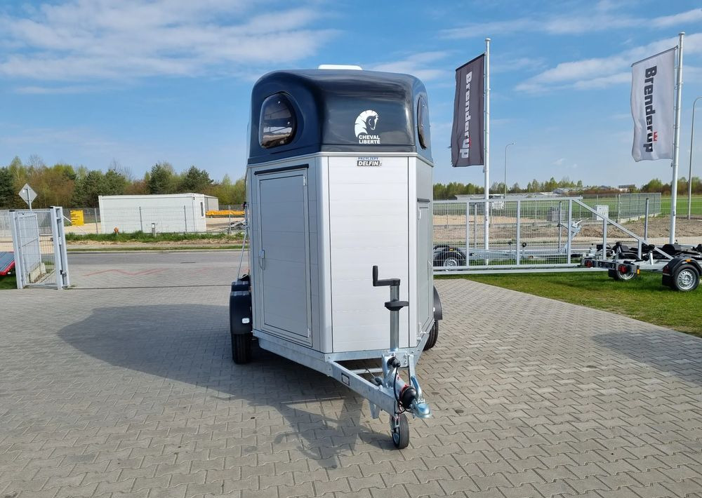 Cheval Liberte Gold First Alu + siodlarnia przyczepa dwukonna - Auto järelhaagis: pilt 2 Cheval Liberte Gold First Alu + siodlarnia przyczepa dwukonna - Auto järelhaagis: pilt 2