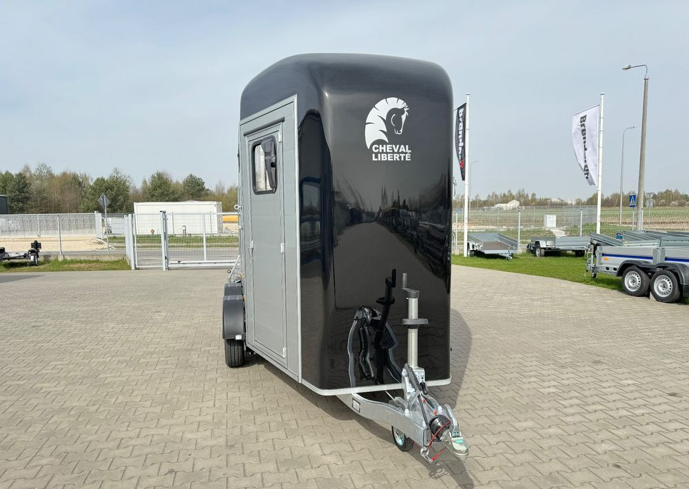 Cheval Liberte Touring Country XL przyczepa na dwa konie | duża siodlarnia | drzwi boczne | rampa przednia | 387×179 cm | ALUMINIOWA | Debon | dostawa | mocna i solidna | - Hobutreiler: pilt 5 Cheval Liberte Touring Country XL przyczepa na dwa konie | duża siodlarnia | drzwi boczne | rampa przednia | 387×179 cm | ALUMINIOWA | Debon | dostawa | mocna i solidna | - Hobutreiler: pilt 5