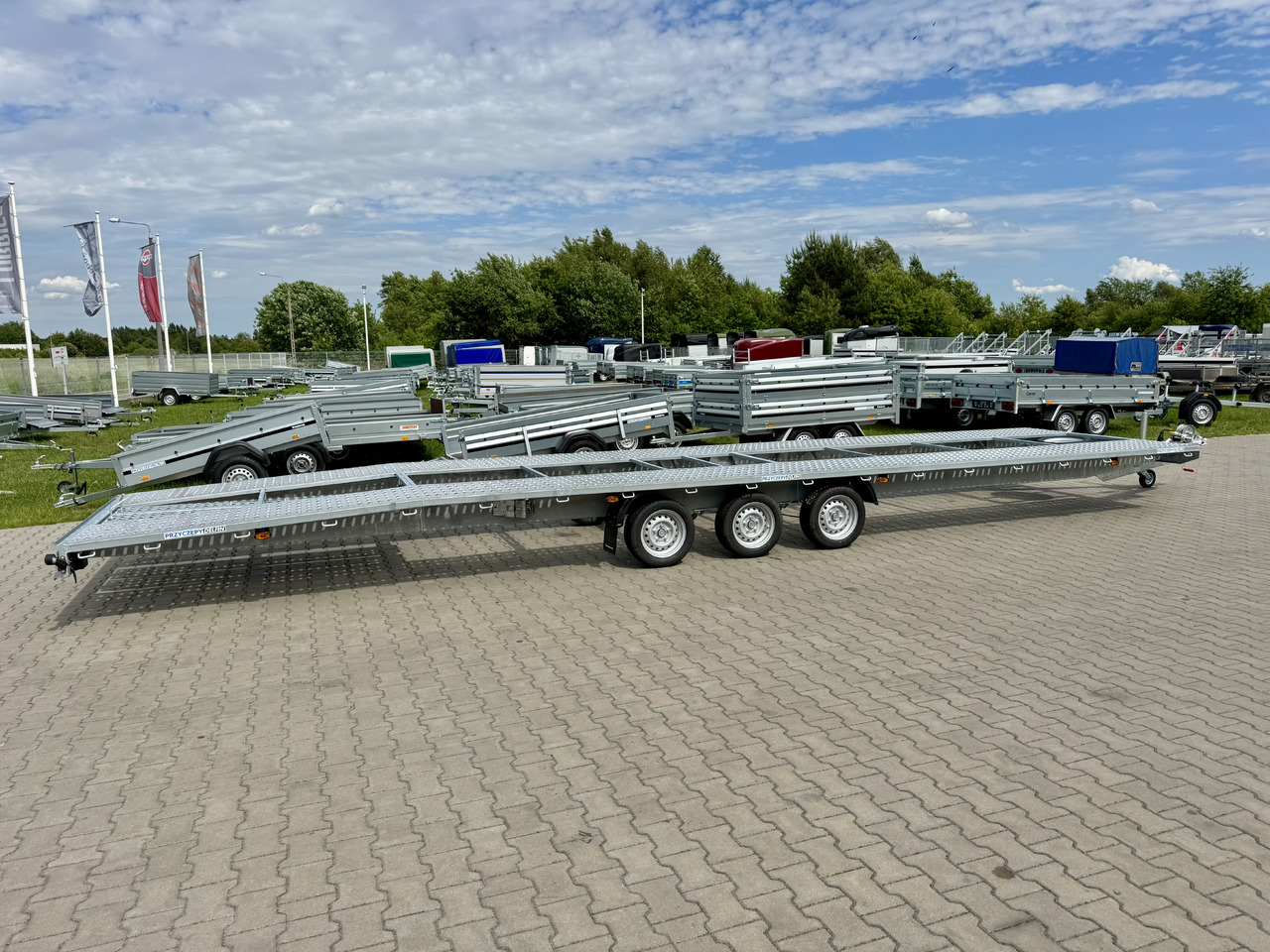 NIEWIADÓW Indiana 9m x 2.1 m | 3.5T - Treiler järelhaagis: pilt 3 NIEWIADÓW Indiana 9m x 2.1 m | 3.5T - Treiler järelhaagis: pilt 3